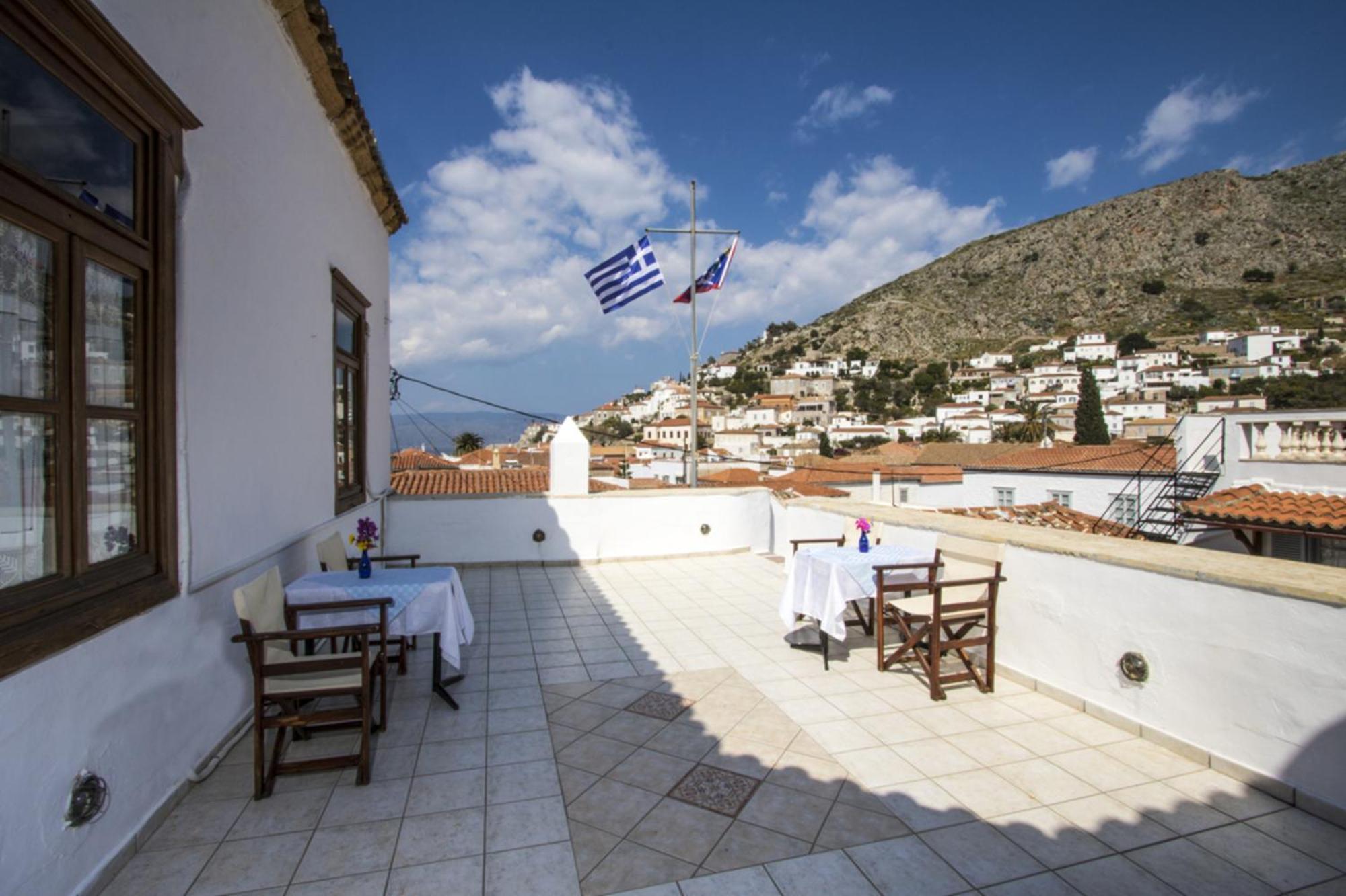 Achilleas Pension Hydra  Buitenkant foto